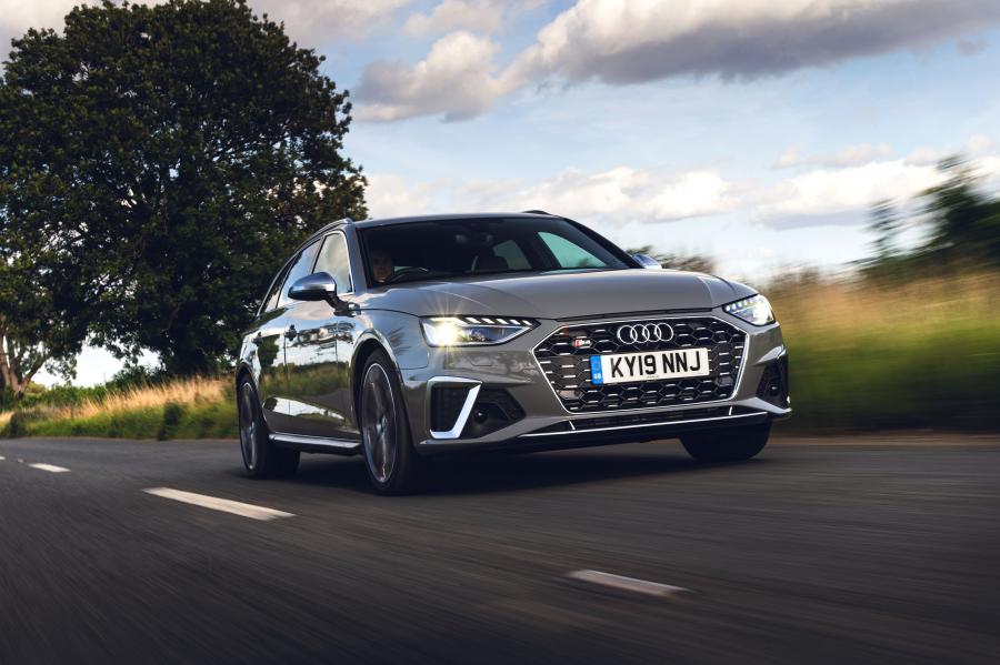  Audi S4 Avant TDI (B9) 2019 года  (UK) (фото 2 из 40)